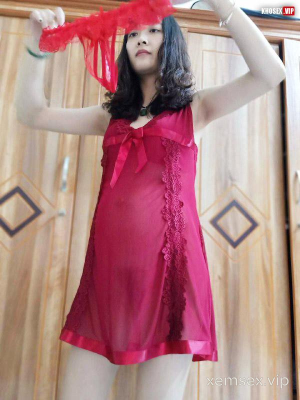 vo-dam-chieu-chong-bau-sap-de-ma-van-con-chich-hinh-03